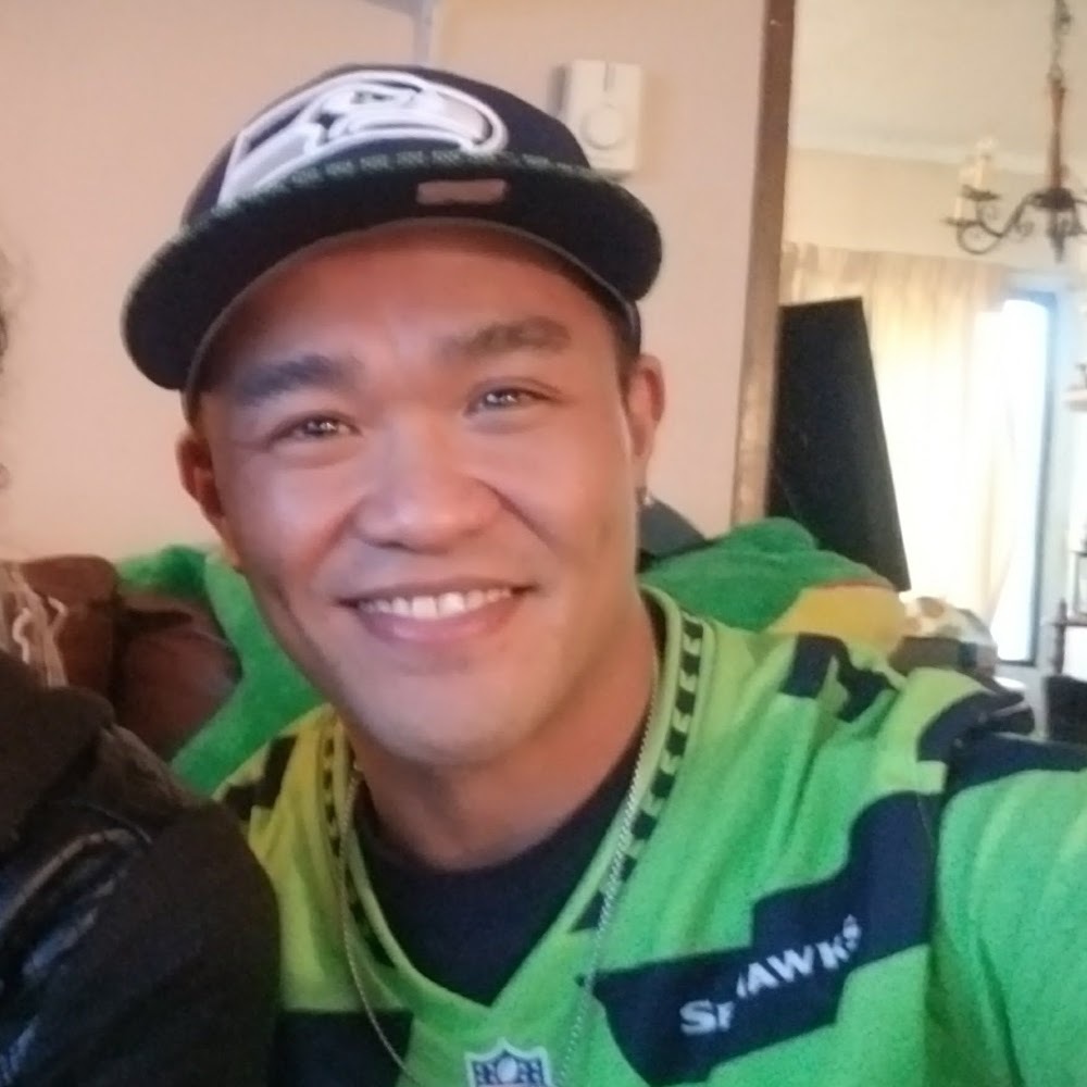 Meet your Posher, Dennis